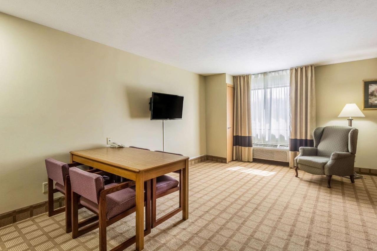 Quality Inn I-74 Batesville Luaran gambar